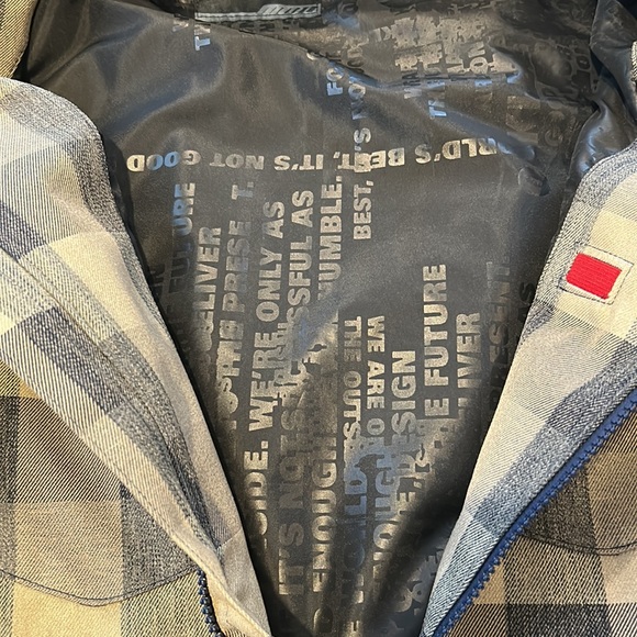 Oakley men’s ski jacket - Picture 7 of 7